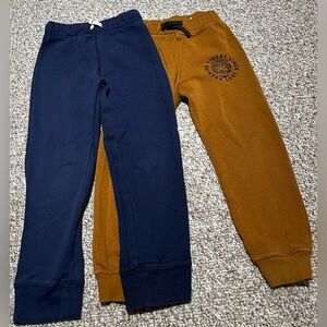 2 sweatpants. Size 6. Carters and H&M
